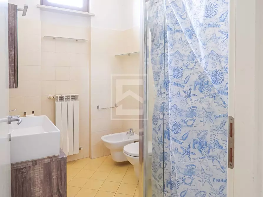 Immagine 14 di Appartamento in vendita  in via italia 5/A a Desenzano Del Garda