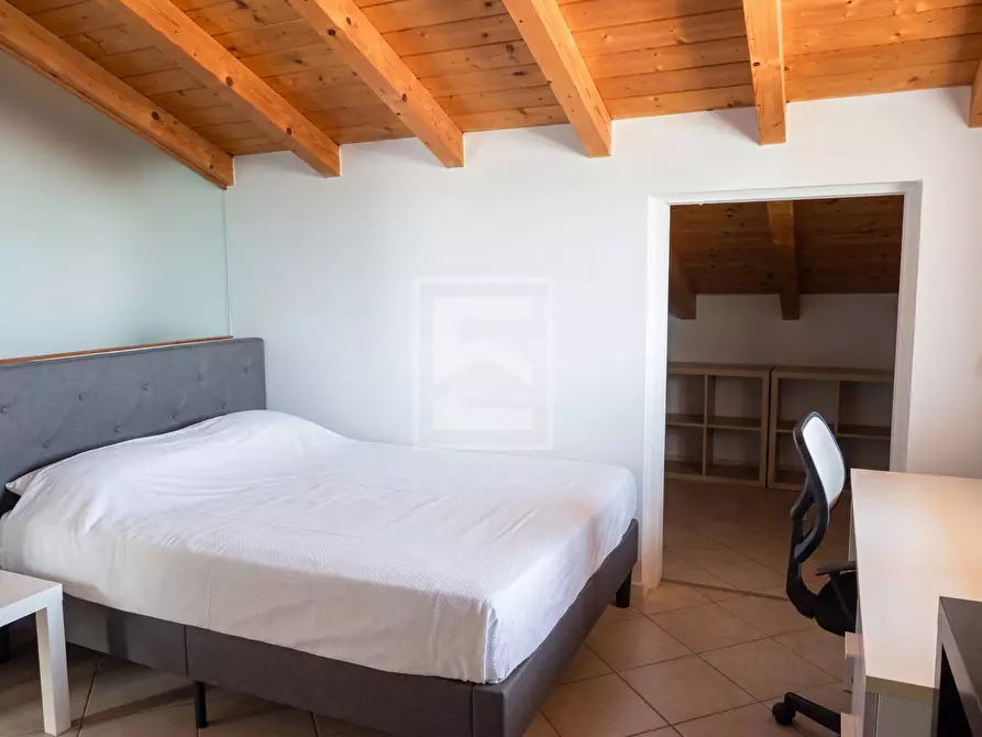 Immagine 18 di Appartamento in vendita  in via italia 5/A a Desenzano Del Garda