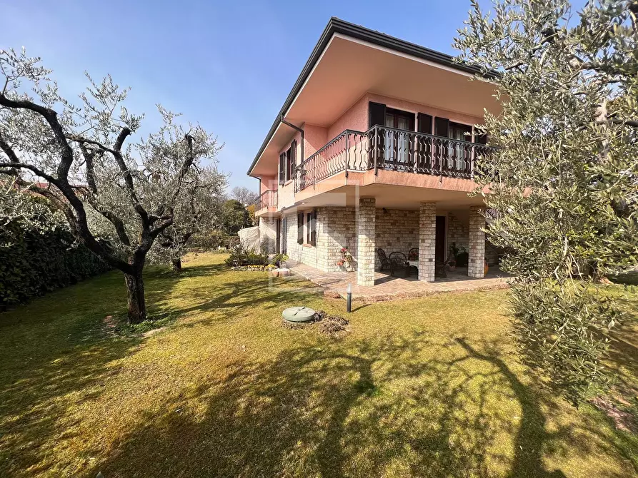 Immagine 3 di Villa in vendita  in Via Nazionale a Calvagese Della Riviera