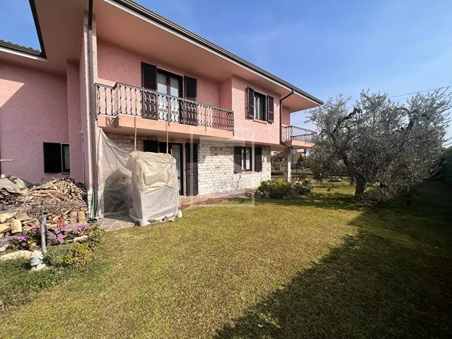Immagine 4 di Villa in vendita  in Via Nazionale a Calvagese Della Riviera