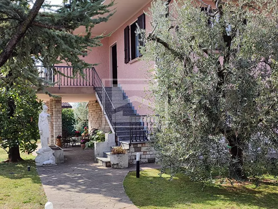 Immagine 7 di Villa in vendita  in Via Nazionale a Calvagese Della Riviera