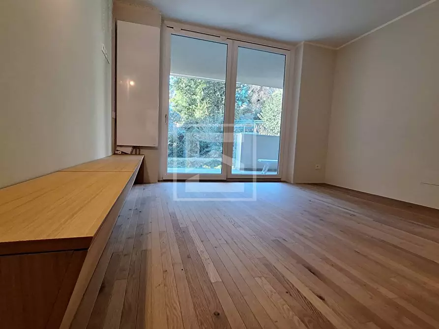 Immagine 6 di Appartamento in vendita  in Via al Vittoriale 11 a Gardone Riviera