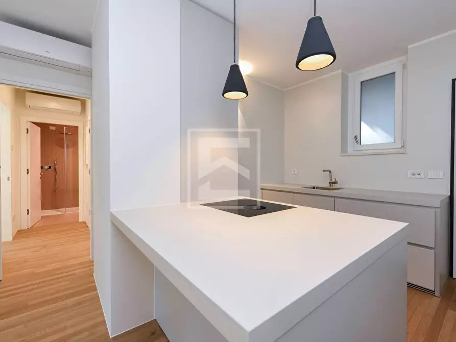 Immagine 7 di Appartamento in vendita  in Via al Vittoriale 11 a Gardone Riviera