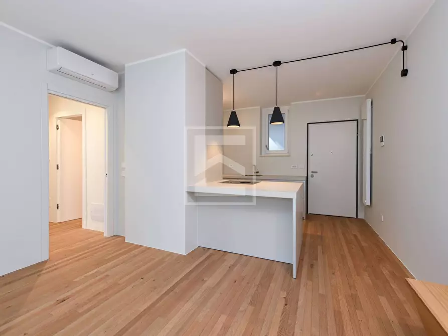 Immagine 10 di Appartamento in vendita  in Via al Vittoriale 11 a Gardone Riviera