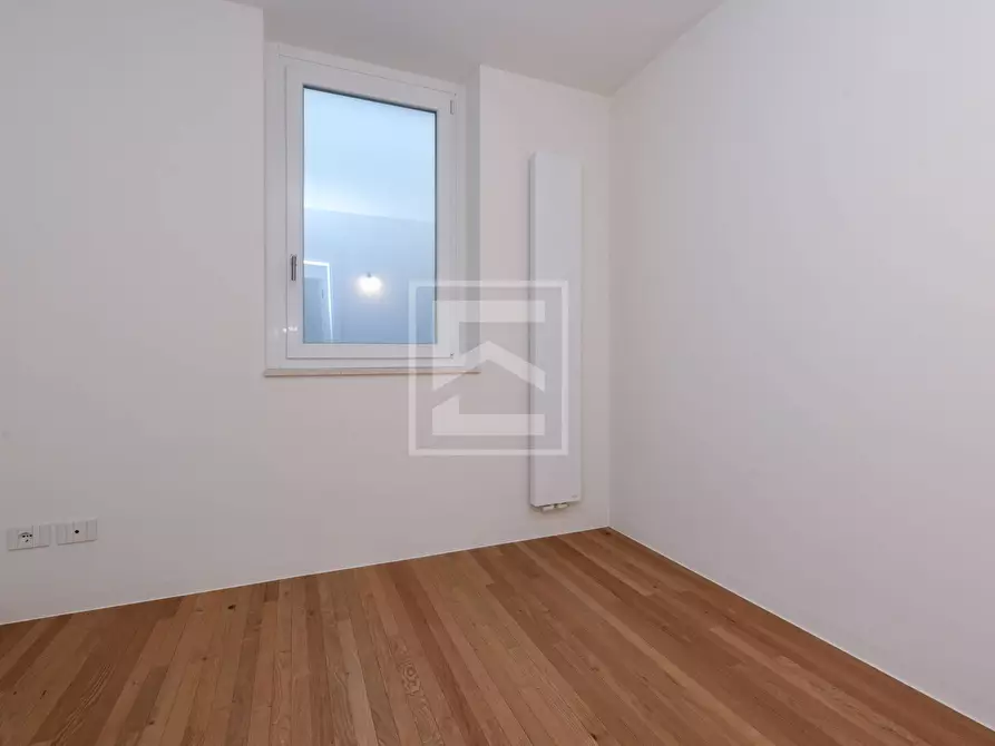 Immagine 14 di Appartamento in vendita  in Via al Vittoriale 11 a Gardone Riviera