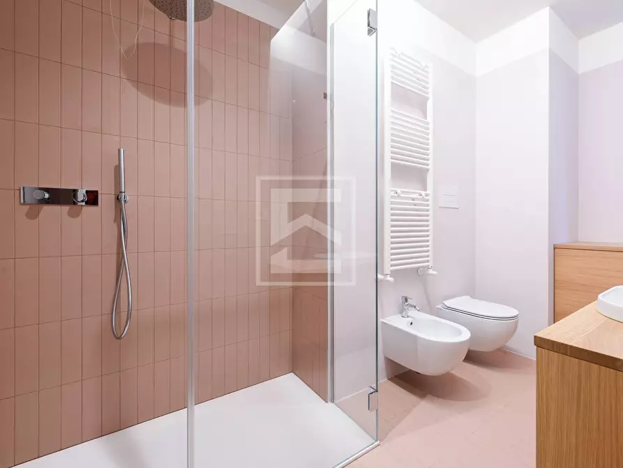 Immagine 15 di Appartamento in vendita  in Via al Vittoriale 11 a Gardone Riviera