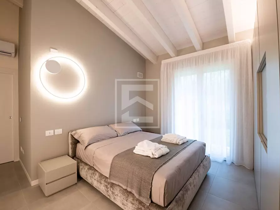 Immagine 16 di Villa in vendita  in Via Roma a Calvagese Della Riviera