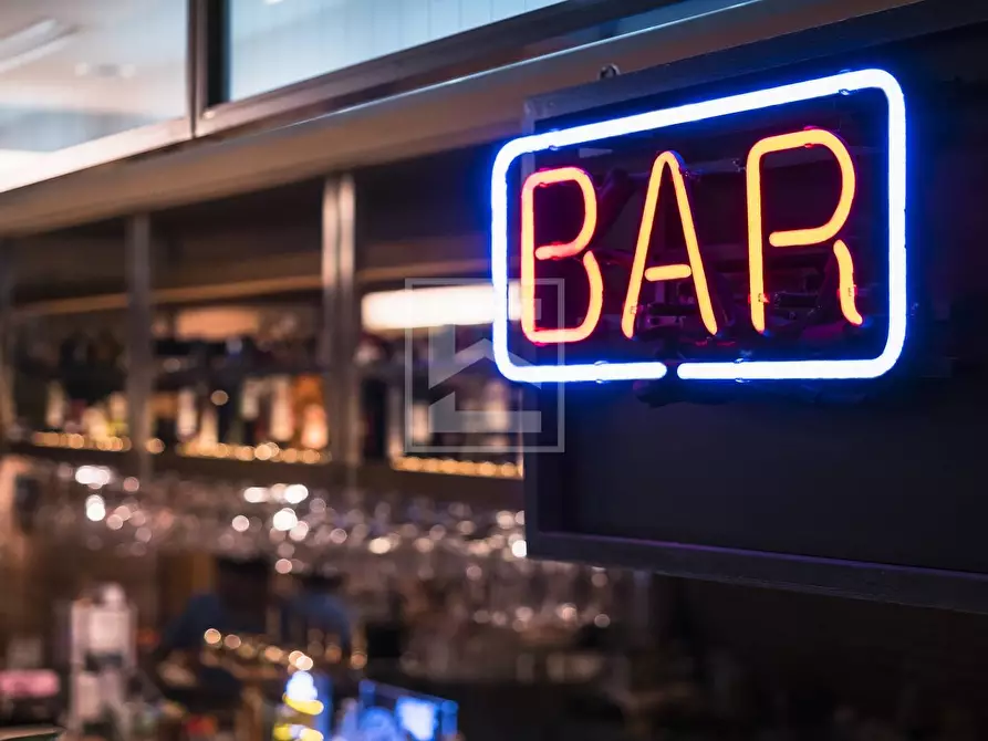 Immagine 10 di Bar / Ristorante in vendita  in Via Zambellino Bolzati 4 a Salò