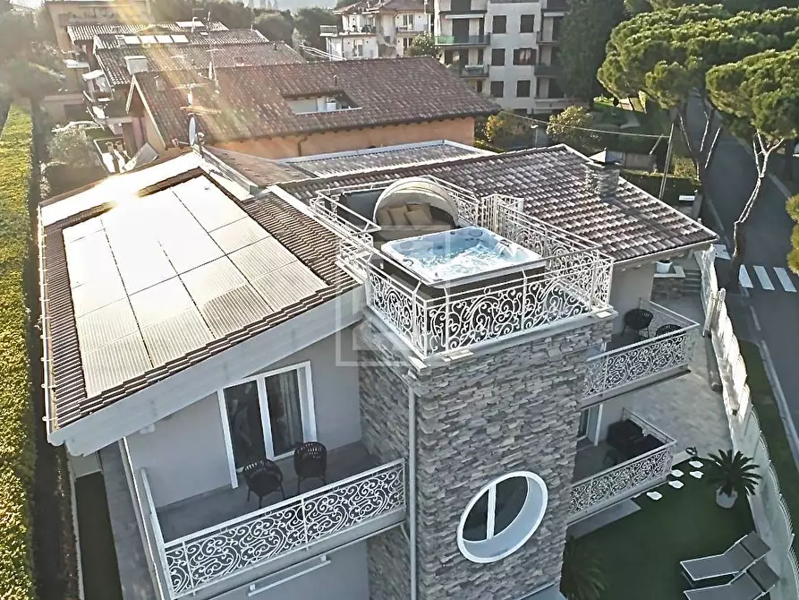 Immagine 24 di Albergo/B&B/Residence in vendita  in Via Caporali a Desenzano Del Garda
