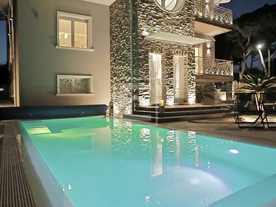 Immagine 26 di Albergo/B&B/Residence in vendita  in Via Caporali a Desenzano Del Garda