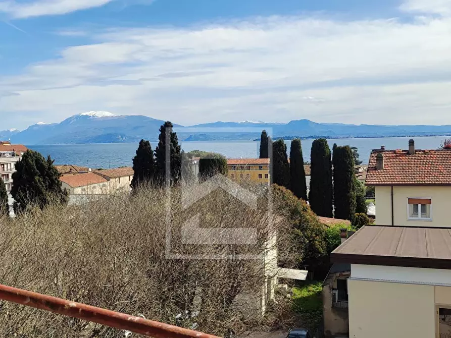 Immagine 12 di Attico in vendita  in via scuole a Desenzano Del Garda