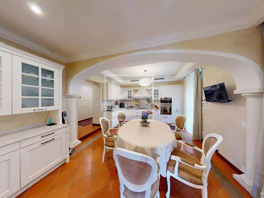 Immagine 7 di Villa in vendita  in Via Tommaso dal Molin 45 a Desenzano Del Garda