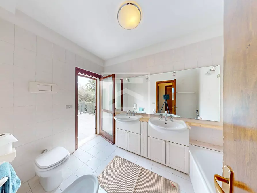 Immagine 19 di Villa in vendita  in Via Tommaso dal Molin 45 a Desenzano Del Garda