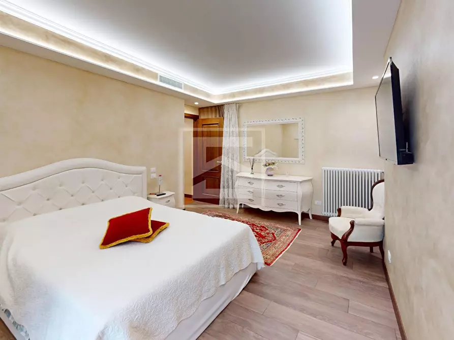 Immagine 13 di Villa in vendita  in Via Tommaso dal Molin 45 a Desenzano Del Garda