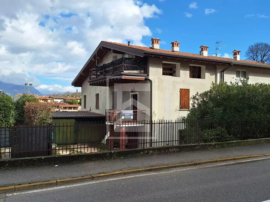 Immagine 12 di Casa semindipendente in vendita  in Via Provinciale 8 a Calvagese Della Riviera