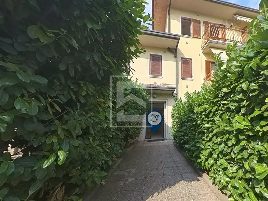 Immagine 1 di Appartamento in vendita  in Via Valtenesi 93/95 a Calvagese Della Riviera