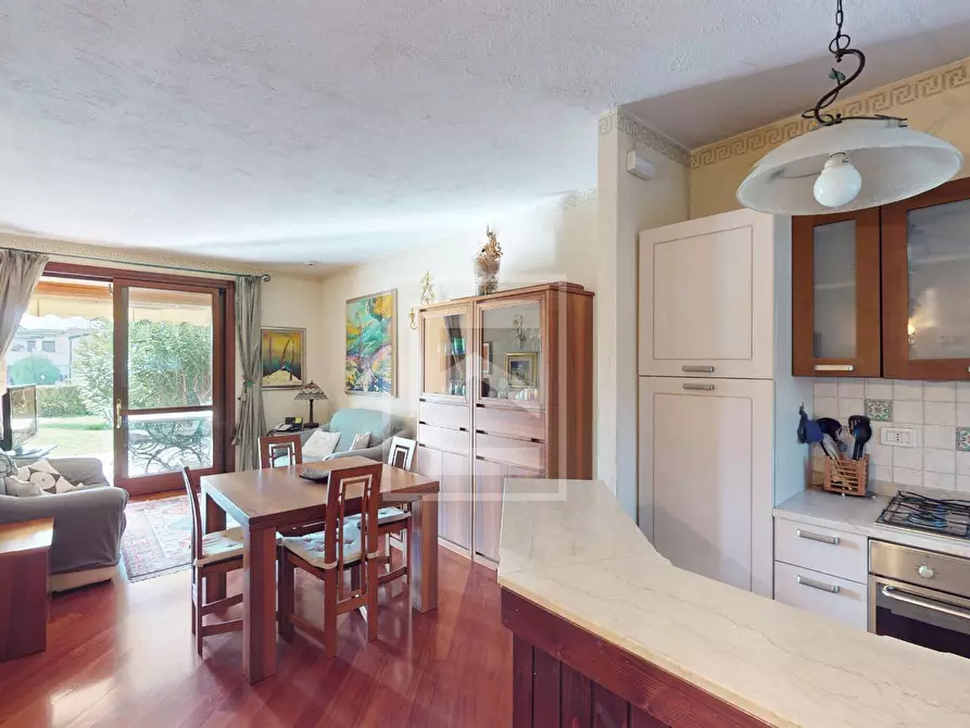 Immagine 13 di Appartamento in vendita  in Località Sermana 1 a Peschiera Del Garda