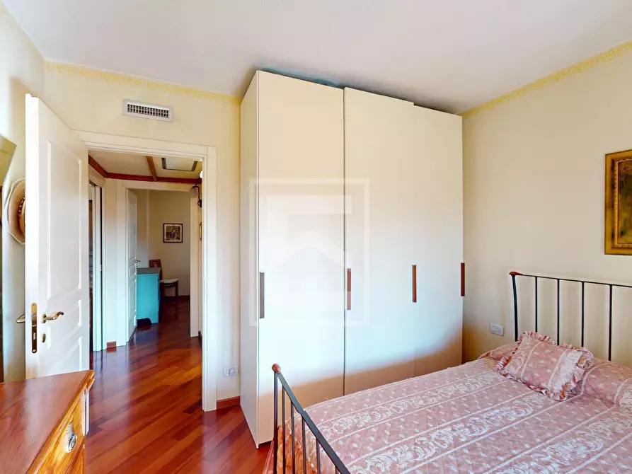 Immagine 29 di Appartamento in vendita  in Località Sermana 1 a Peschiera Del Garda