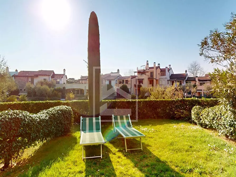 Immagine 38 di Appartamento in vendita  in Località Sermana 1 a Peschiera Del Garda