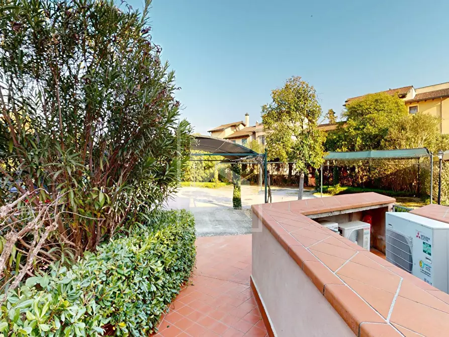 Immagine 43 di Appartamento in vendita  in Località Sermana 1 a Peschiera Del Garda