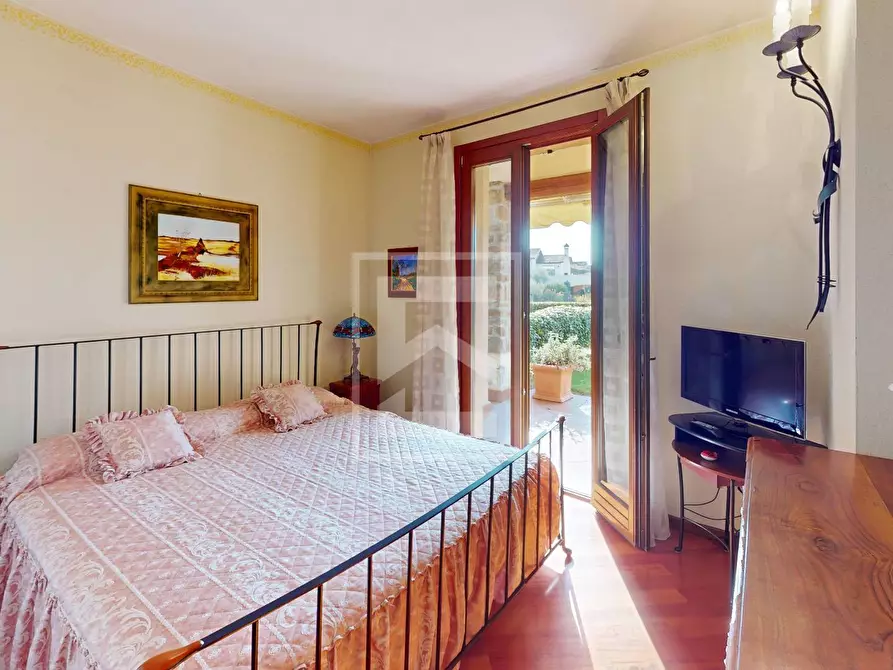 Immagine 30 di Appartamento in vendita  in Località Sermana 1 a Peschiera Del Garda