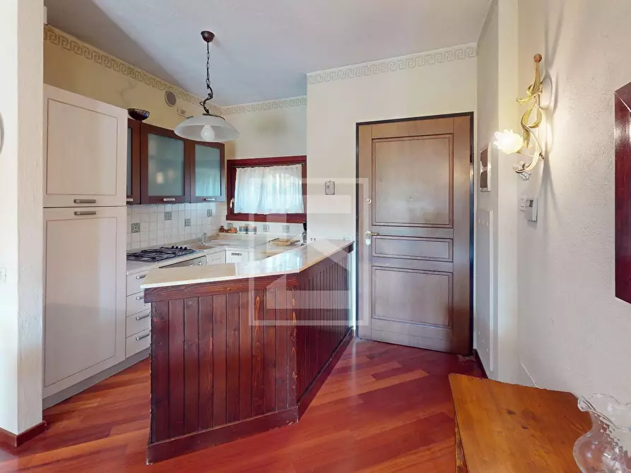 Immagine 12 di Appartamento in vendita  in Località Sermana 1 a Peschiera Del Garda