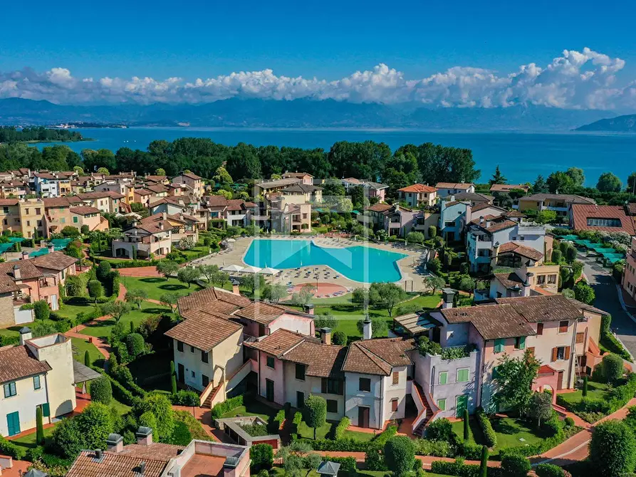 Immagine 49 di Appartamento in vendita  in Località Sermana 1 a Peschiera Del Garda
