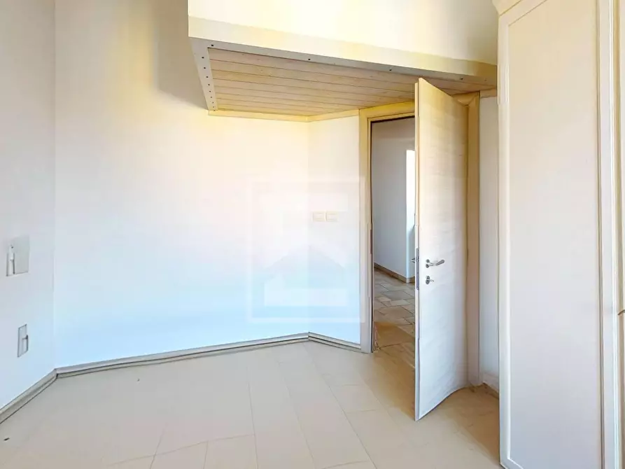 Immagine 16 di Appartamento in vendita  in via dei colli a Manerba Del Garda