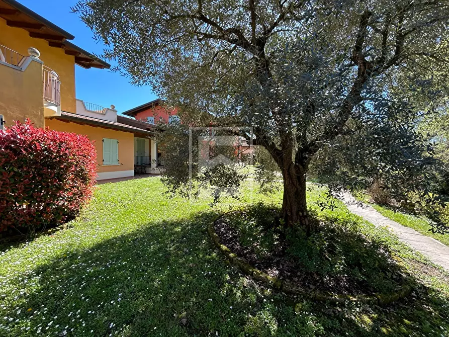 Immagine 38 di Appartamento in vendita  in via dei colli a Manerba Del Garda