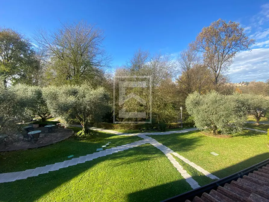 Immagine 40 di Appartamento in vendita  in via dei colli a Manerba Del Garda