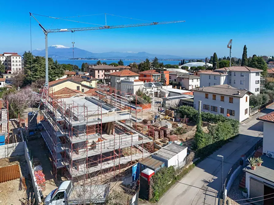 Immagine 26 di Villa in vendita  in VIa Rambotti 6 a Desenzano Del Garda