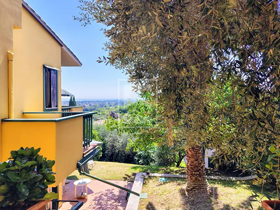 Immagine 5 di Appartamento in vendita  in Via Sotto raso 32 a Polpenazze Del Garda