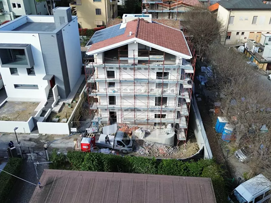 Immagine 8 di Attico in vendita  in via scuole a Desenzano Del Garda