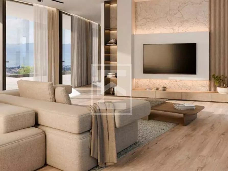 Immagine 10 di Villa in vendita  in Via Lazise 1 a Lonato del Garda