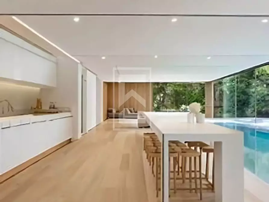 Immagine 9 di Villa in vendita  in Via barcuzzi a Lonato del Garda
