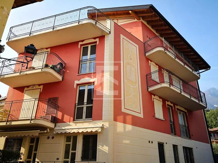 Immagine 1 di Appartamento in vendita  in Via Mazzini 7 a Toscolano-Maderno