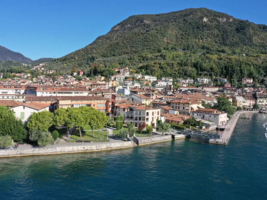 Immagine 9 di Appartamento in vendita  in Via Mazzini 7 a Toscolano-Maderno