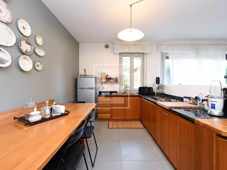 Immagine 8 di Appartamento in vendita  in VIA SAN MARTINO DELLA BATTAGLIA a Sirmione