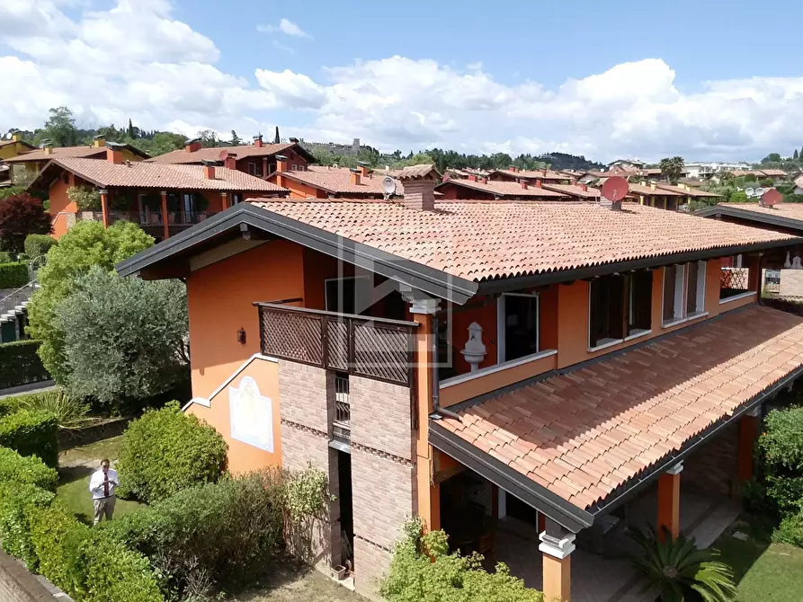 Immagine 11 di Appartamento in vendita  in Via Ri Fiochel 35 a Padenghe Sul Garda