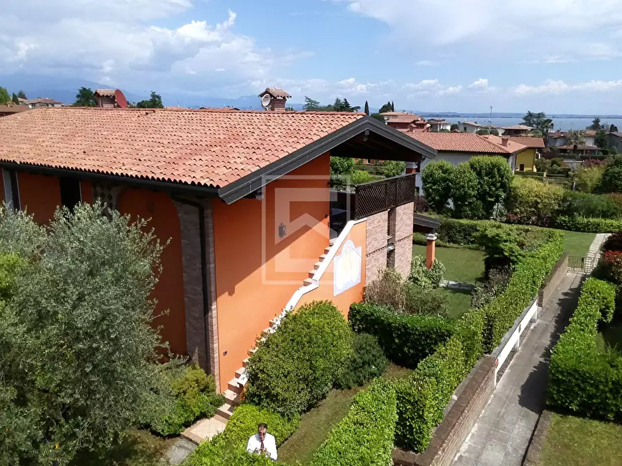 Immagine 12 di Appartamento in vendita  in Via Ri Fiochel 35 a Padenghe Sul Garda