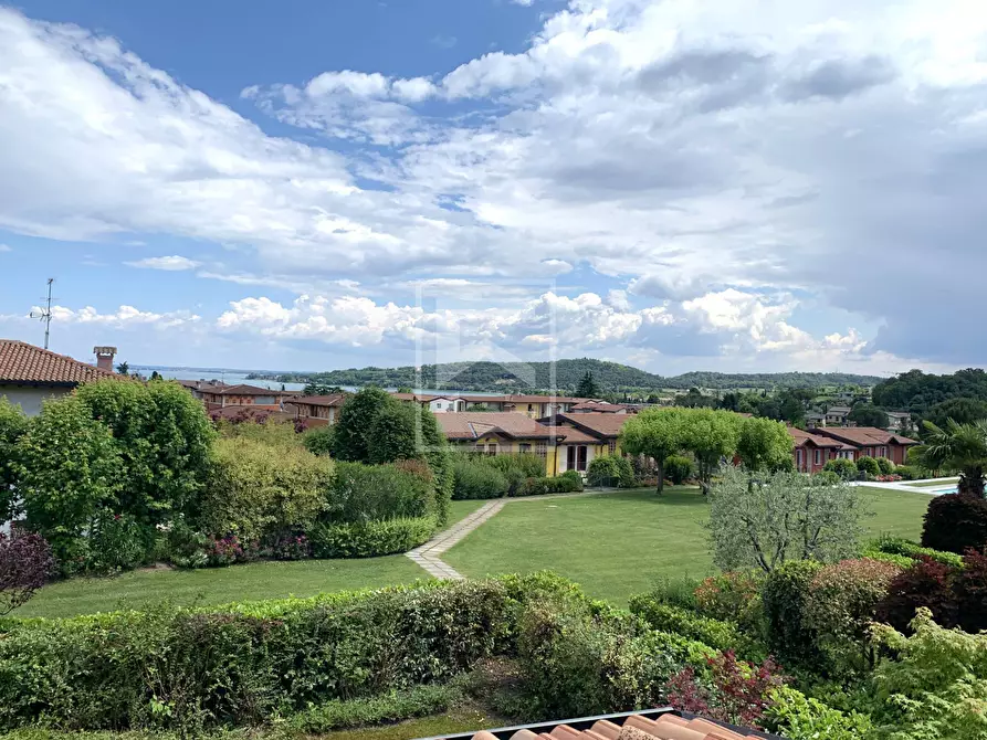 Immagine 15 di Appartamento in vendita  in Via Ri Fiochel 35 a Padenghe Sul Garda