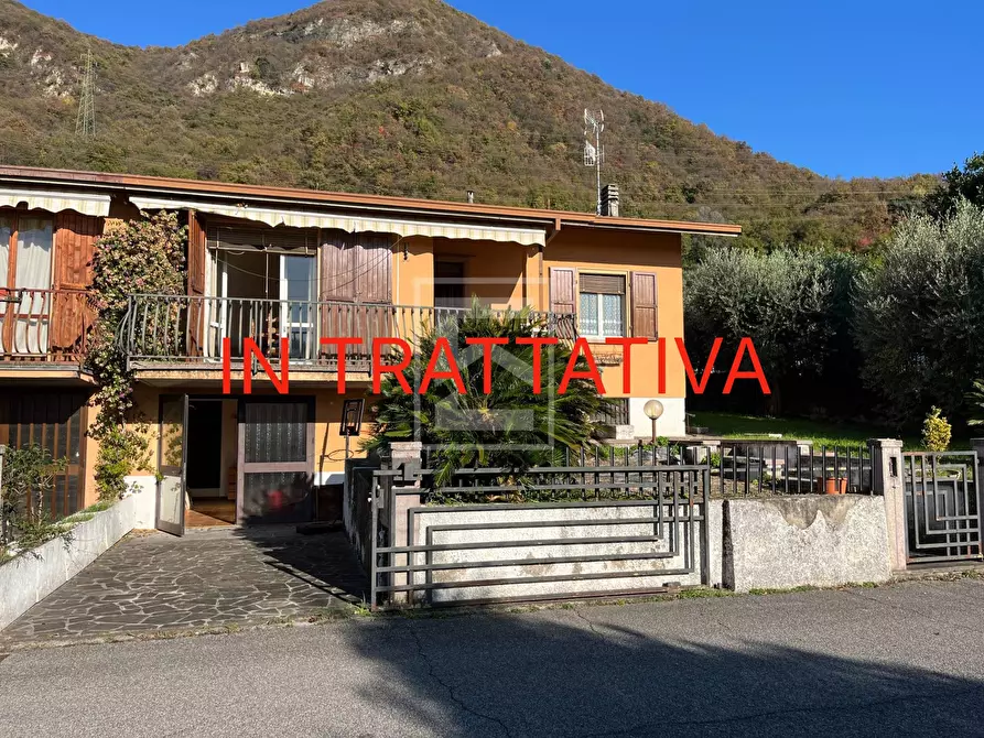 Immagine 1 di Casa semindipendente in vendita  in Via Padre Marcolini 15 a Calvagese Della Riviera