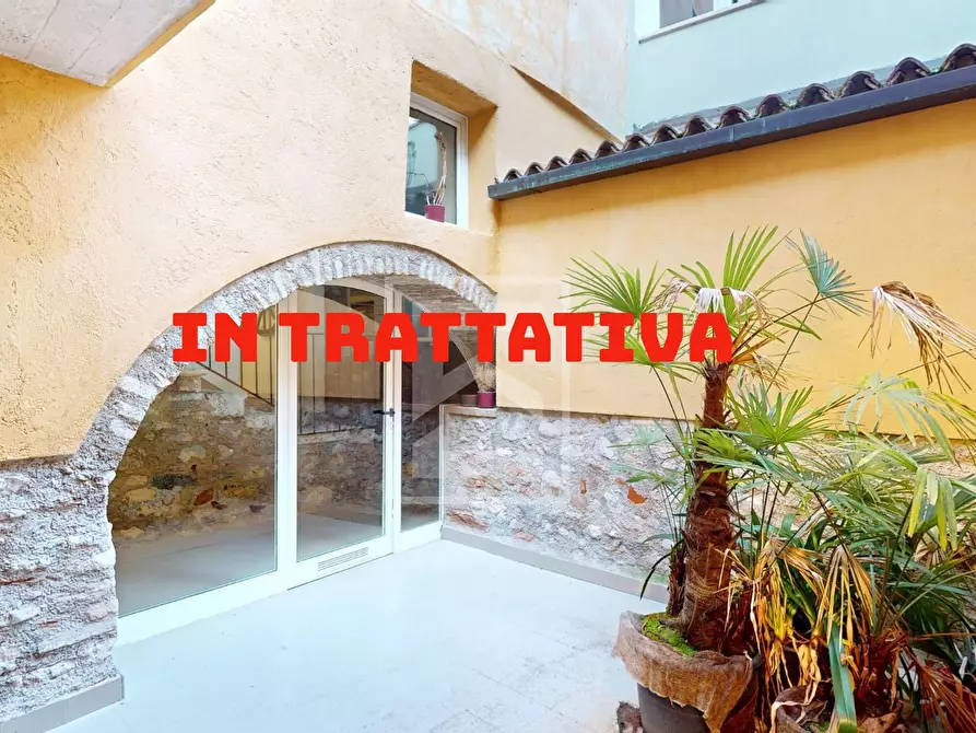 Immagine 1 di Casa indipendente in vendita  in Via Benamati 132 a Toscolano-Maderno