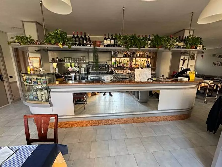 Immagine 7 di Locale commerciale in vendita  in via torradello 7 a Alagna