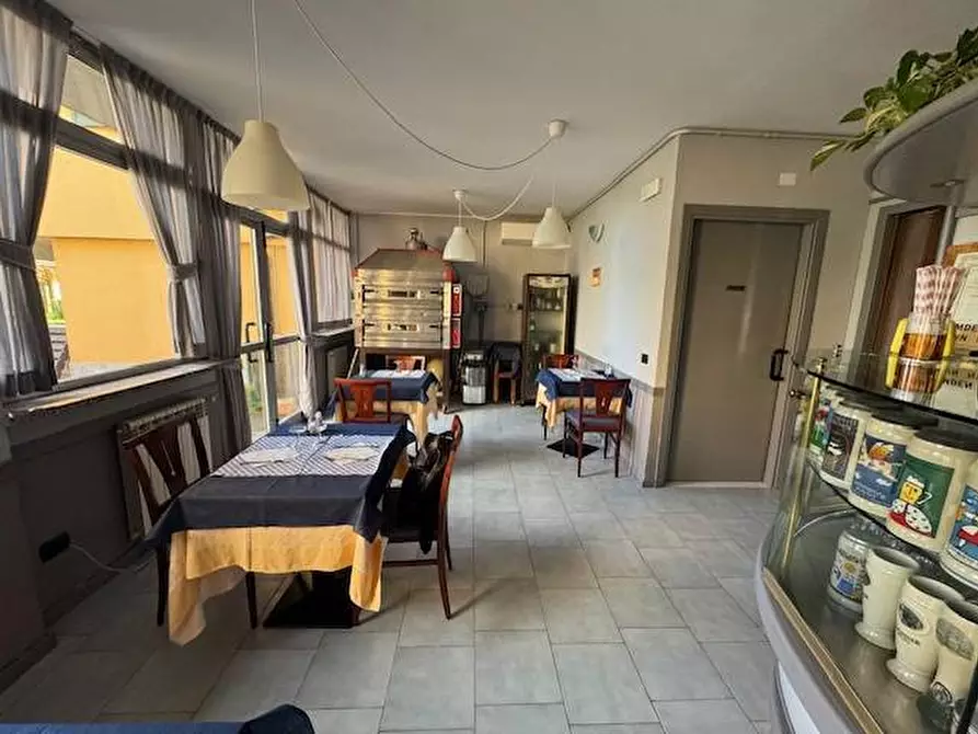 Immagine 8 di Locale commerciale in vendita  in via torradello 7 a Alagna