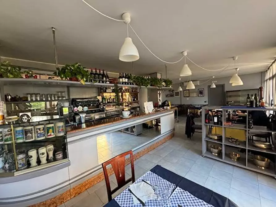 Immagine 13 di Locale commerciale in vendita  in via torradello 7 a Alagna