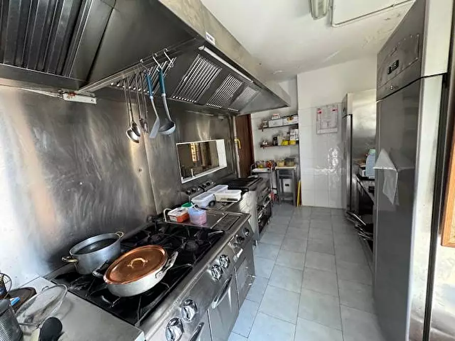 Immagine 23 di Locale commerciale in vendita  in via torradello 7 a Alagna