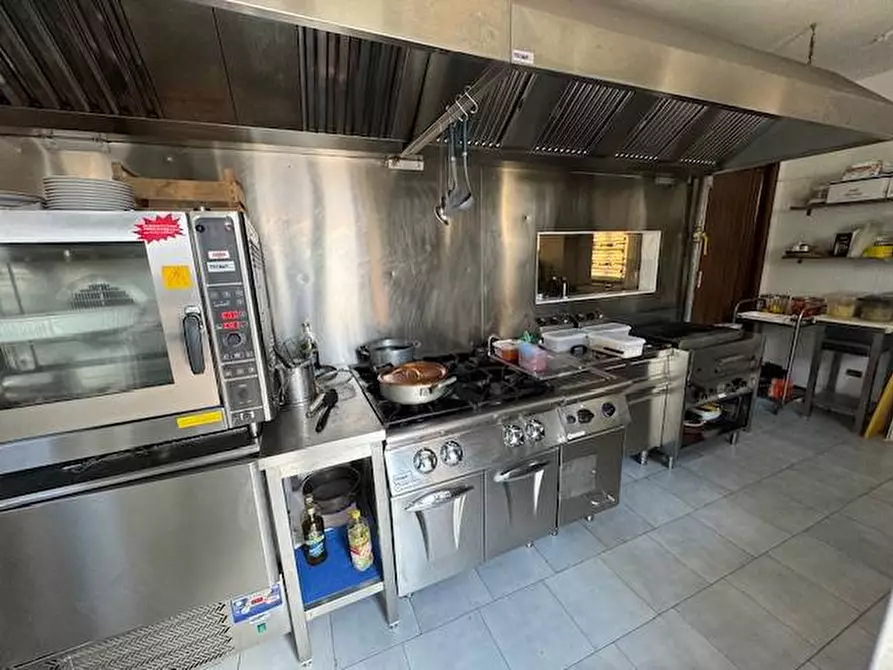 Immagine 25 di Locale commerciale in vendita  in via torradello 7 a Alagna