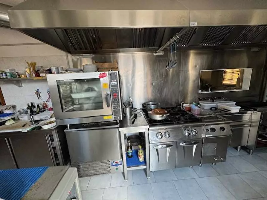 Immagine 26 di Locale commerciale in vendita  in via torradello 7 a Alagna