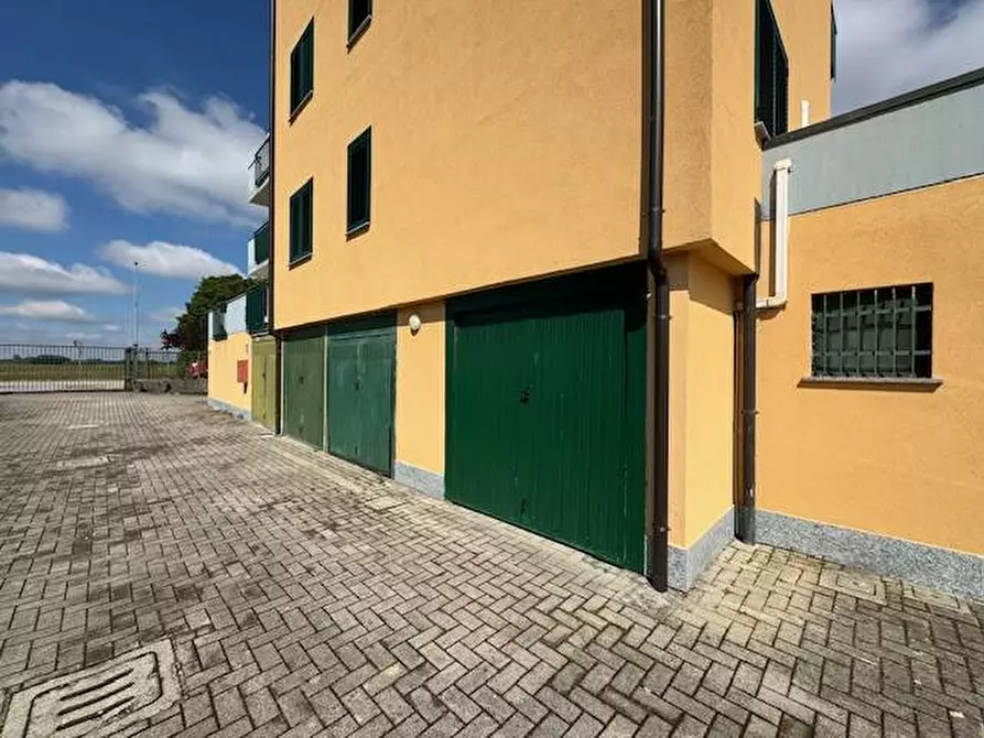 Immagine 27 di Locale commerciale in vendita  in via torradello 7 a Alagna